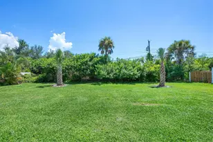 879 E 2nd St, Englewood, FL 34223 - Photo 4