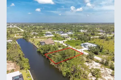 9602 Gazania Drive, Port Charlotte, FL 33981 - Photo 4