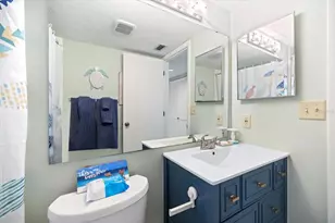 634 Bird Bay Dr E, Venice, FL 34285 - Photo 28