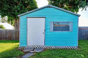 1056 Venetian Pkwy, Venice, FL 34285 - Photo 40