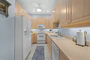 608 Gondola Park Dr, Venice, FL 34292 - Photo 14