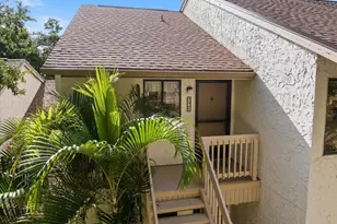 660 Bird Bay Dr W, Venice, FL 34285 - Photo 1
