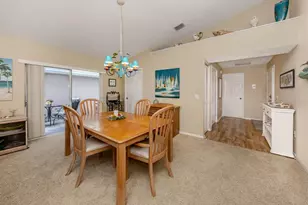 579 Clubside Cir, Venice, FL 34293 - Photo 4