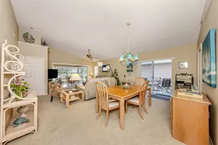 579 Clubside Cir, Venice, FL 34293 - Photo 10