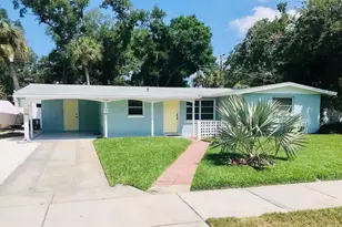 564 W Seminole Dr, Venice, FL 34293 - Photo 1