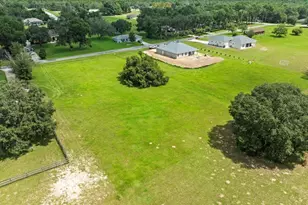 736 E Dunbar Ln, Hernando, FL 34442 - Photo 10