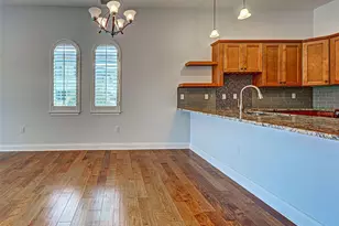 445 Nokomis Ave S, Venice, FL 34285 - Photo 16