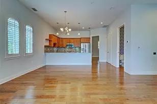 445 Nokomis Ave S, Venice, FL 34285 - Photo 12