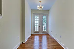 445 Nokomis Ave S, Venice, FL 34285 - Photo 48