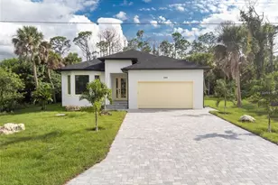 289 Albatross Rd, Rotonda West, FL 33947 - Photo 1