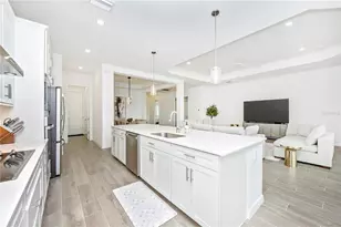 17662 Santorini Ct, Venice, FL 34293 - Photo 8