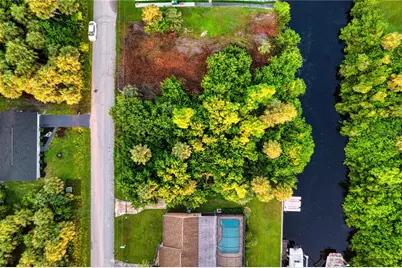 18522 Ayrshire Circle, Port Charlotte, FL 33948 - Photo 4