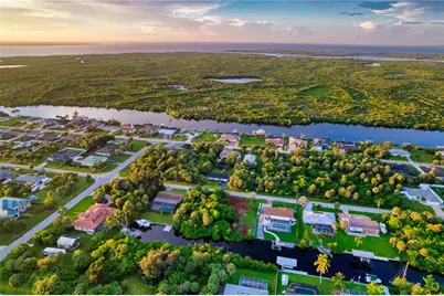 18522 Ayrshire Circle, Port Charlotte, FL 33948 - Photo 10