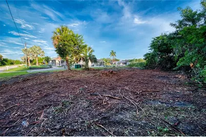 18522 Ayrshire Circle, Port Charlotte, FL 33948 - Photo 14