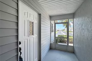 677 Ironwood Cir, Venice, FL 34292 - Photo 2