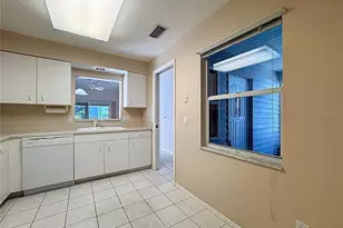 677 Ironwood Cir, Venice, FL 34292 - Photo 24