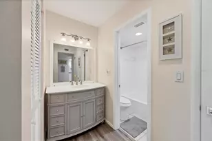 612 Bird Bay Dr S, Venice, FL 34285 - Photo 20