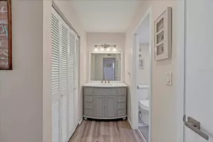 612 Bird Bay Dr S, Venice, FL 34285 - Photo 18