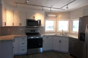 363 Longwood Dr, Venice, FL 34285 - Photo 6