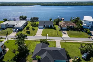 3000 Peace River Dr, Punta Gorda, FL 33983 - Photo 4