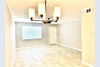 5945 21st Street N #5, Saint Petersburg, FL 33714 - Photo 2