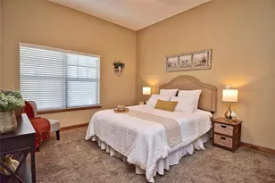 302 Colonia Ln W, Nokomis, FL 34275 - Photo 8