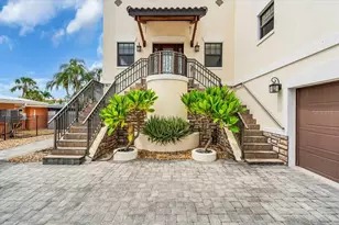 302 Colonia Ln W, Nokomis, FL 34275 - Photo 2