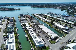 902 Gibbs Rd, Venice, FL 34285 - Photo 32