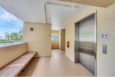 823 Wexford Boulevard #823, Venice, FL 34293 - Photo 8