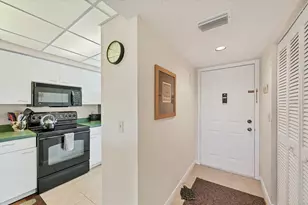 823 Wexford Blvd, Venice, FL 34293 - Photo 10