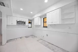 718 Golden Beach Blvd, Venice, FL 34285 - Photo 12