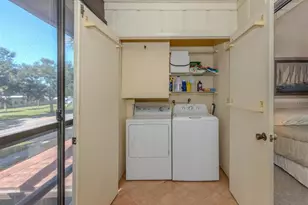 361 Airport Ave E, Venice, FL 34285 - Photo 26