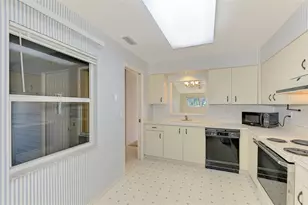 607 Ironwood Cir, Venice, FL 34292 - Photo 14