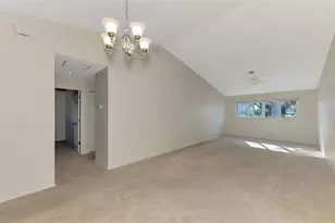 607 Ironwood Cir, Venice, FL 34292 - Photo 8