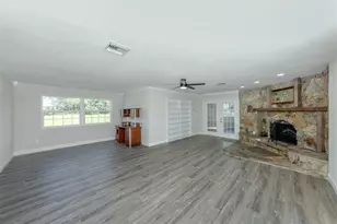 16372 Winburn Dr, Sarasota, FL 34240 - Photo 8