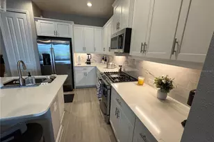 18057 Franklin Park Ct, Venice, FL 34293 - Photo 6