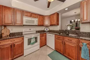 806 Capri Isles Blvd, Venice, FL 34292 - Photo 8