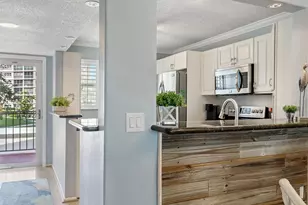 230 Santa Maria St, Venice, FL 34285 - Photo 10