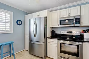 230 Santa Maria St, Venice, FL 34285 - Photo 12