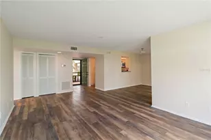 808 Capri Isles Blvd, Venice, FL 34292 - Photo 6