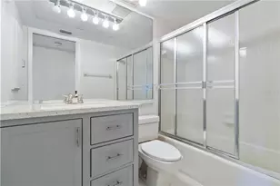 808 Capri Isles Blvd, Venice, FL 34292 - Photo 24