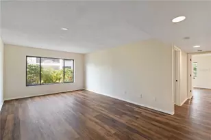 808 Capri Isles Blvd, Venice, FL 34292 - Photo 8