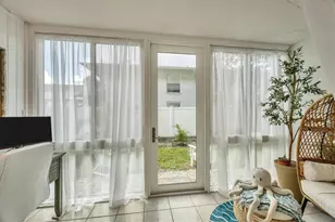 116 Vista Hermosa Cir, Sarasota, FL 34242 - Photo 18