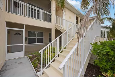 200 Gardens Edge Drive #223, Venice, FL 34285 - Photo 4
