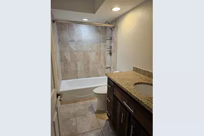 417 Lake Of The Woods Drive, Venice, FL 34293 - Photo 16