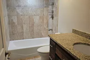 417 Lake of the Woods Dr, Venice, FL 34293 - Photo 16