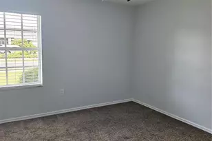 417 Lake of the Woods Dr, Venice, FL 34293 - Photo 14