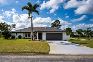 158 Hourglass Dr, Venice, FL 34293 - Photo 1