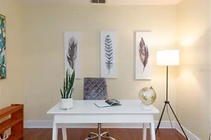 7606 37th St Cir E, Sarasota, FL 34243 - Photo 10