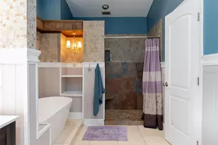 7606 37th St Cir E, Sarasota, FL 34243 - Photo 28